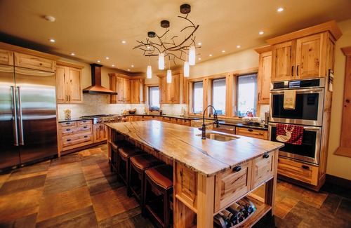 Cold Brook Cabin | MAJESTIC LAKE FRONT LUXURY ADIRONDACK LODGE FEATURING 8,898 SQ. FT LIVING SPACE