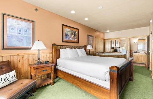 Two Harbors Apartment | Majestic Lake Views 1BR King Suite and Heated Pools