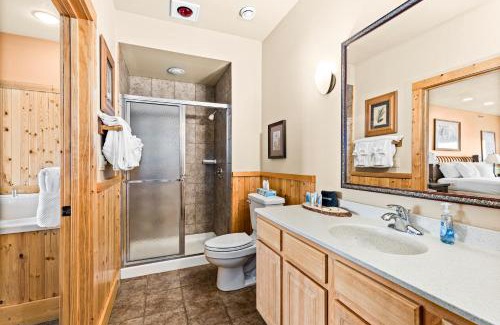 Two Harbors Apartment | Majestic Lake Views 1BR King Suite and Heated Pools
