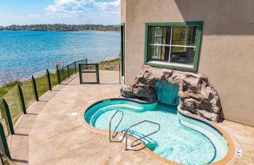 Two Harbors Apartment | Majestic Lake Views Studio 2-Queen Beds and Heated Pools