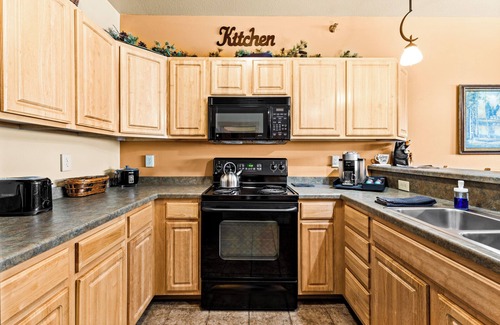 Two Harbors Apartment | Majestic Lake Views | 2BR w/King Suite | Pools