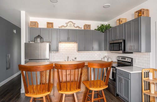 East Moline Apartment | Majestic Mississippi River View