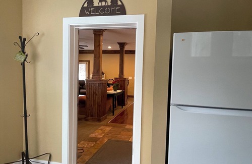 Kamas House | Majestic Mountain Lodge that Sleeps 28