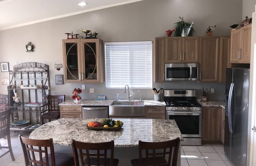 Monterra Knolls House | Majestic Panoramic Catalina Mt view, solar panels. see HA393567, 21095476,