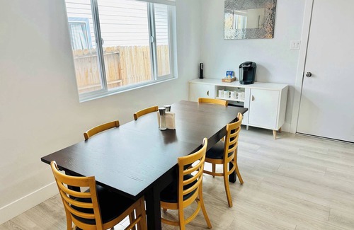 West University House | Majestic Reno Villa|4Bedrooms|Sleeps14