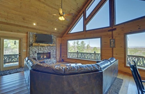 Mineral Bluff House | Majestic View