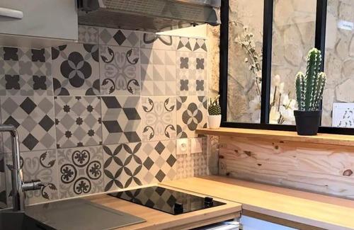 Ambilly Apartment | MajorBnB /Deco studio near Geneva with parking D1