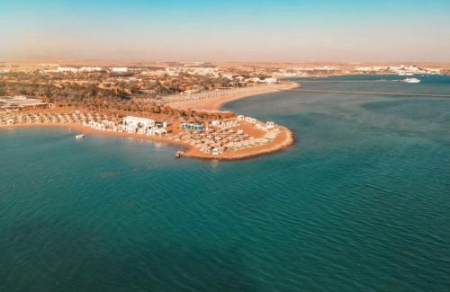 Makadi Bay Apartment | Makadi Heights Luxury 1-BR App with Garden & Lagoon View