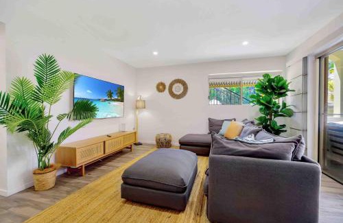 Mount Coolum Apartment | Makai - Hawaiian for "toward the ocean"