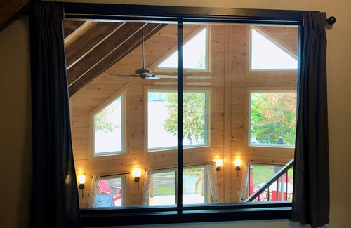 Wentworth-Nord Cottage | Makapine Luxury Lakefront Cottage: Private beach, great view, 5 min to store/SAQ