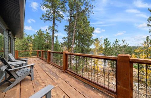 Deadwood House | Make Time Lodge In Powder House Pass