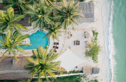 Bwejuu Beach Resort | Mala Boutique Hotel
