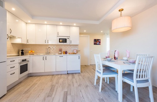 El Ejido Apartment | Malaga Centro. Free private parking. Cathedral views. Air conditioned.