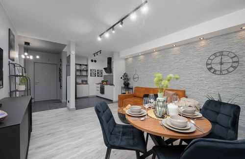 Targowek Apartment | Malborska 16E | Bright Apartment | Parking