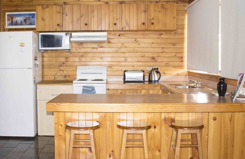 Cowes House | Maleys Log Cabin the perfect getaway.