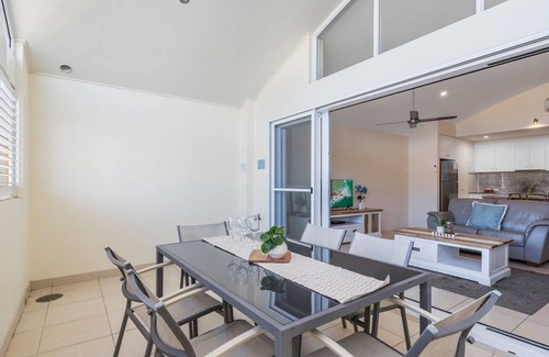 Evans Head Apartment | Malibu Apartments Unit 2 - 5 Oak Street