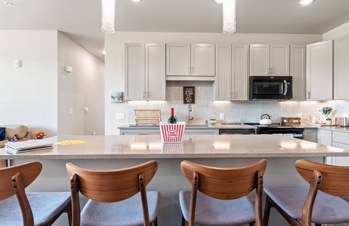 Sheboygan Condo | Malibu of the Midwest Condo steps from the Lake