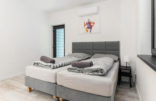 Sajdikove Humence House | Malina Penati golf