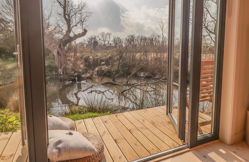 Abbess Roding House | MALLARD LODGE, romantic, character holiday cottage in Biddenden