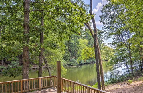Jones Mills House | 'Mallard’s Rest' Waterfront Hot Springs Home!