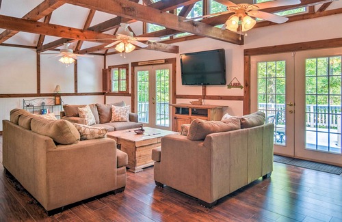 Jones Mills House | 'Mallard’s Rest' Waterfront Hot Springs Home!