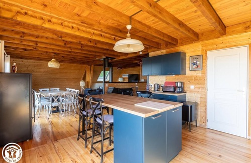 Besse-et-Saint-Anastaise House | Maloucca - Besse ET Saint Anastaise
