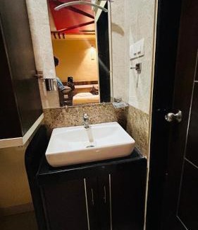 Devbag Hotel | Malvan Safar Hotel Chiwala Beach