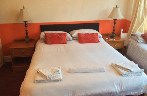 Westcliff-on-Sea House | Malvern Lodge Guest House