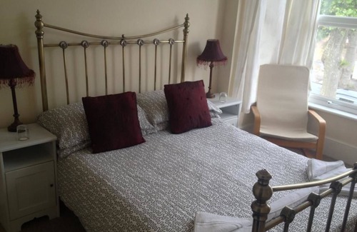 Westcliff-on-Sea House | Malvern Lodge Guest House