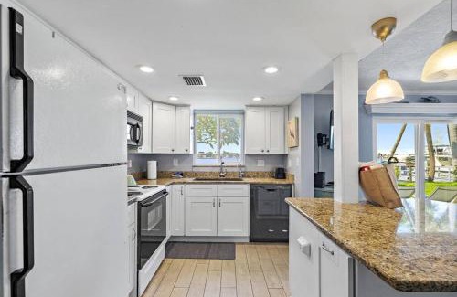 Treasure Island House | Malyn 108, Updated Waterfront condo, private patio