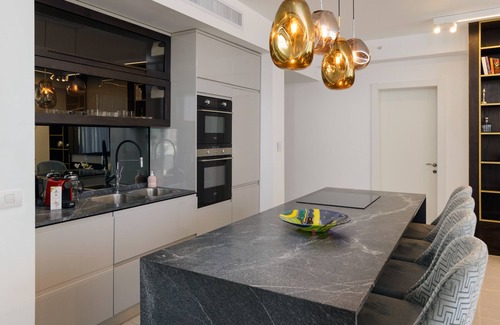 Kerem HaTeimanim Apartment | MAMAD High End 2BR with City & Sea View by FeelHome