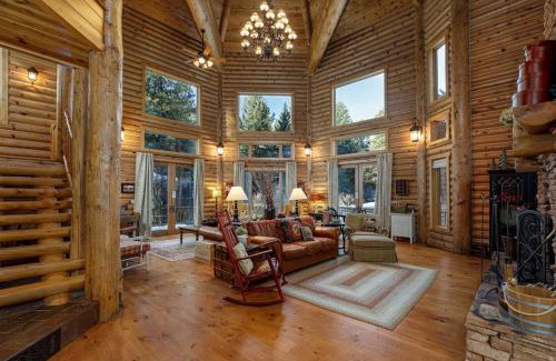 Mammoth Creek House | Mammoth Creek Luxury Retreat near Zion and Bryce C