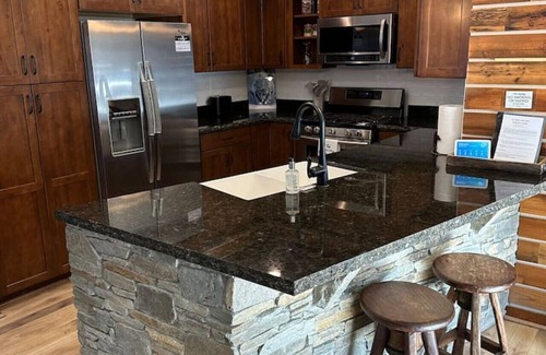Mammoth Lakes Cabin | Mammoth Manor at Snow Creek