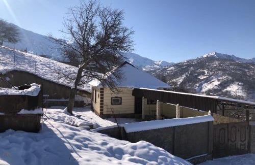 Uzbekistan Ski Chalet | Mamuras Chimgan Mountain Guesthouse - Entire Dacha
