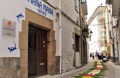Tossa de Mar Hostel | Mana Mana Youth Hostel