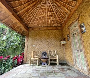 Besakih House | Manada Villa Homestay