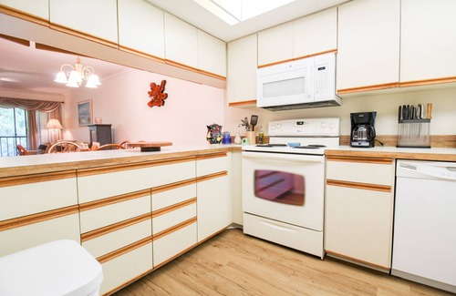Grove City Condo | Manasota Key Beach, Peaceful Woods