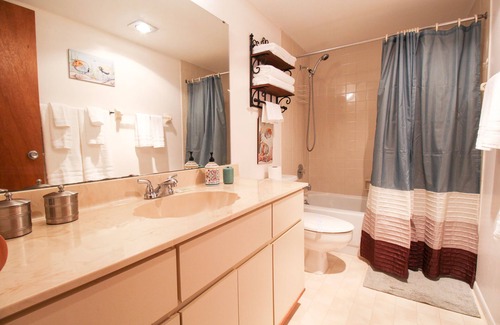 Grove City Condo | Manasota Key Beach, Peaceful Woods