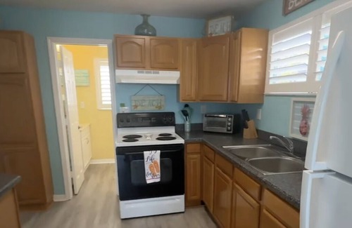 Driftwood Isles House | MANATEE COTTAGE: Gulf Front 2-bedroom house