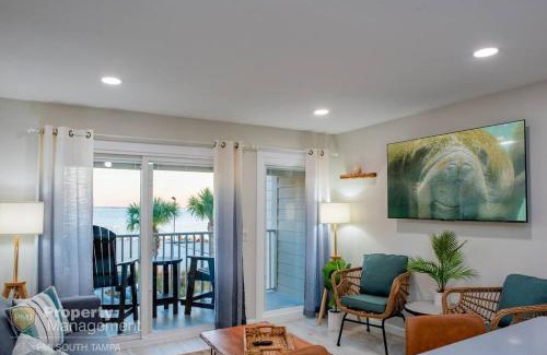 Rocky Point House | Manatee Point