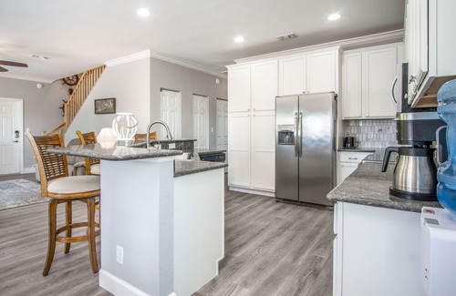 Big Pine Key House | Manatee Watch | Gorgeous pool, 5 bedrooms, easy ocean access on Big Pine Key