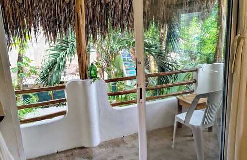 Mario Villanueva Madrid Apartment | Manatí, 1 Block from the lake, private pool & Wifi