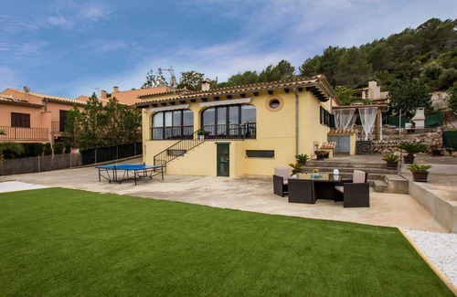 Mancor de la Vall House | Mancora - Pretty family home with pool