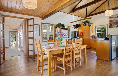 Alonnah House | Mandala Bruny Island, waterfront, near Restaurant
