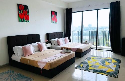 Shah Alam Apartment | Mandala Homestay - Studio with 2 queen bed at i-City, Shah Alam