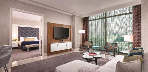 Las Vegas Strip Resort | Mandalay Bay