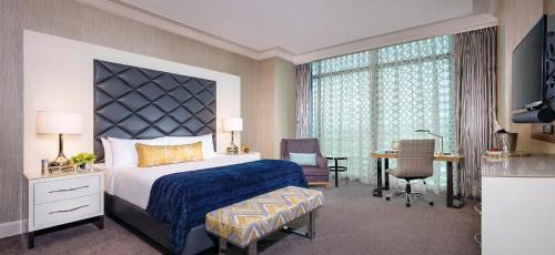 Las Vegas Strip Resort | Mandalay Bay