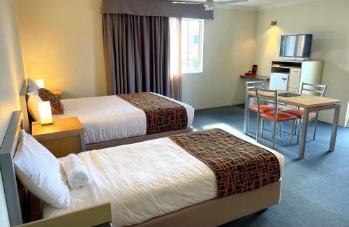 Macksville Hotel | Mandarin Motel