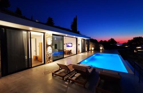 Agios Nikitas Villa | Mandevilla Hillside Luxury Villas