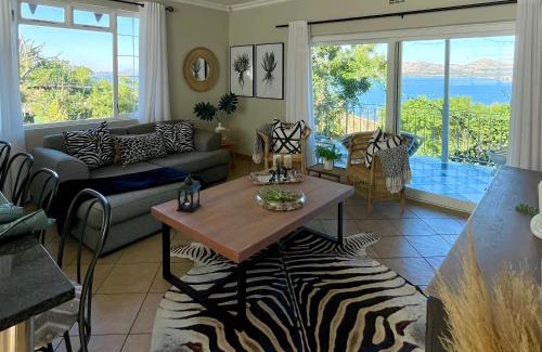 Kosmos Villa | Mangata Guest Cottage